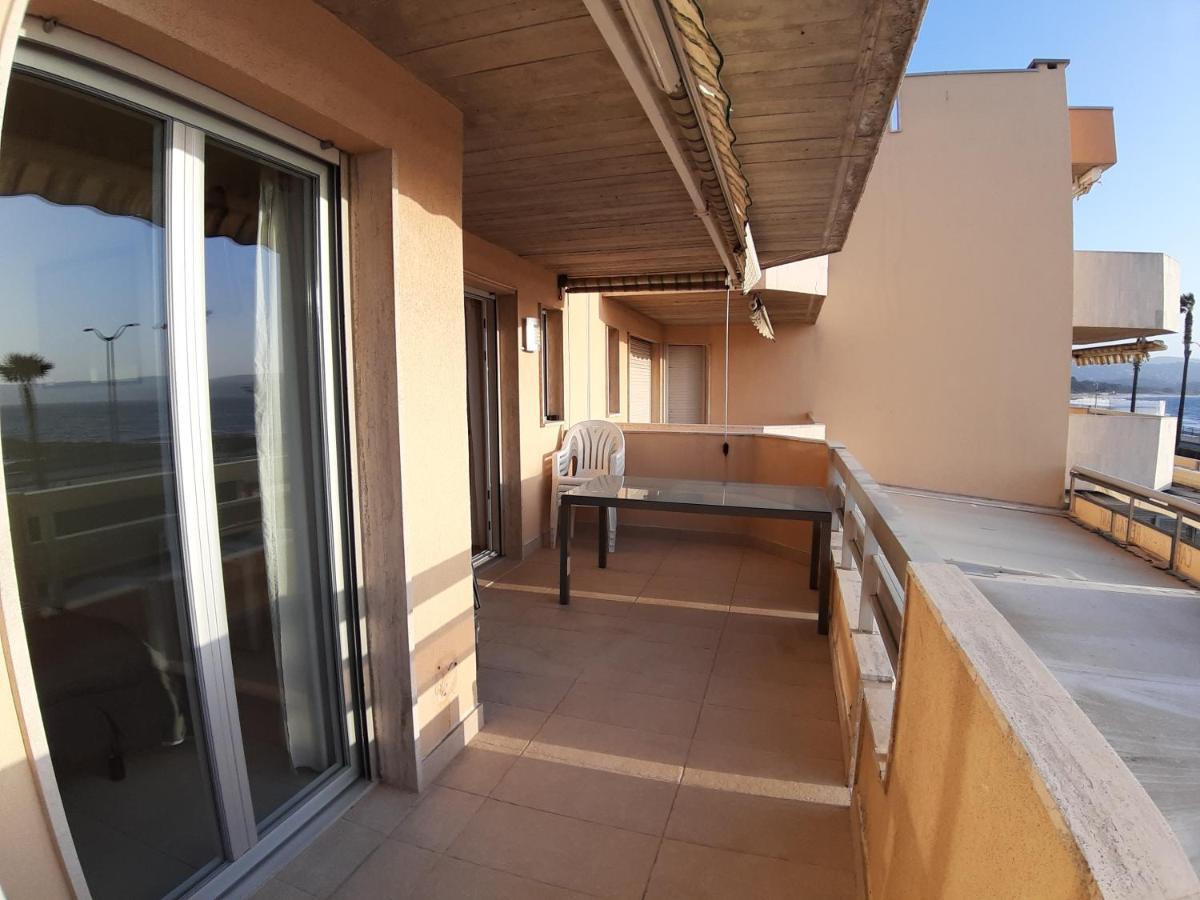 appartement Cavalaire face à la mer Extérieur photo